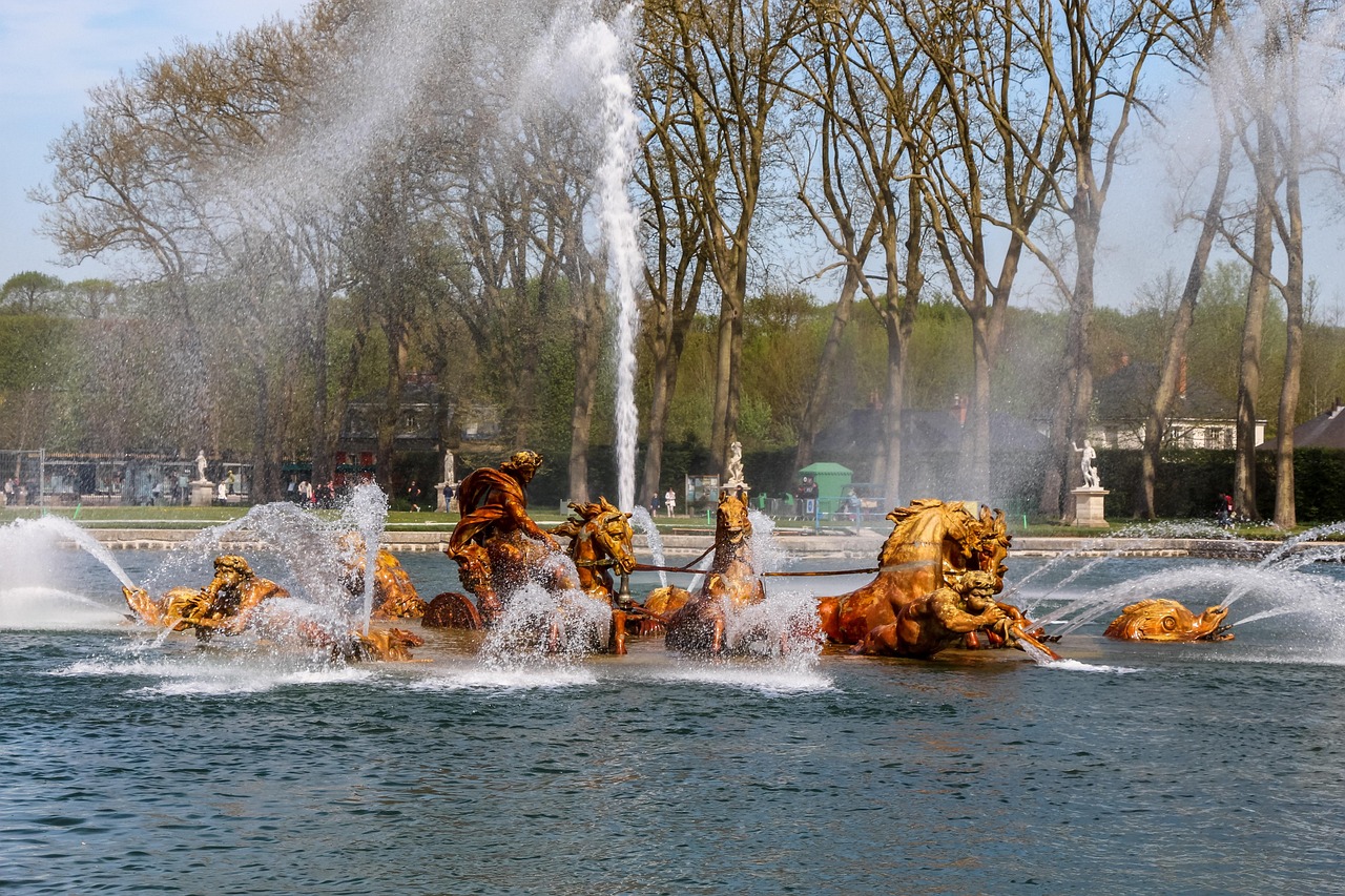 park, lake, nature, spring, people, water, river, travel, tree, movement, fun, splash, wave, fountain, chateau, time, outside, humid, flood, apollo, versailles
